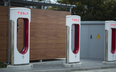 Tesla eröffnet größte Ladestation mit 56 Superchargern
