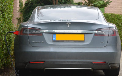 Tesla-Hacker findet Hinweise auf 5G-Funktion in neuer Software