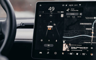 Tesla-Fahrer missbraucht Autopilot in illegalem und gefährlichem Manöver