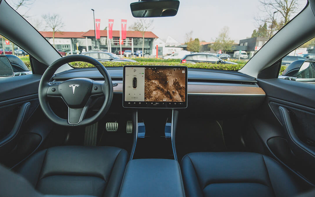 Tesla nutzt Innenkamera jetzt zur Fahrerüberwachung