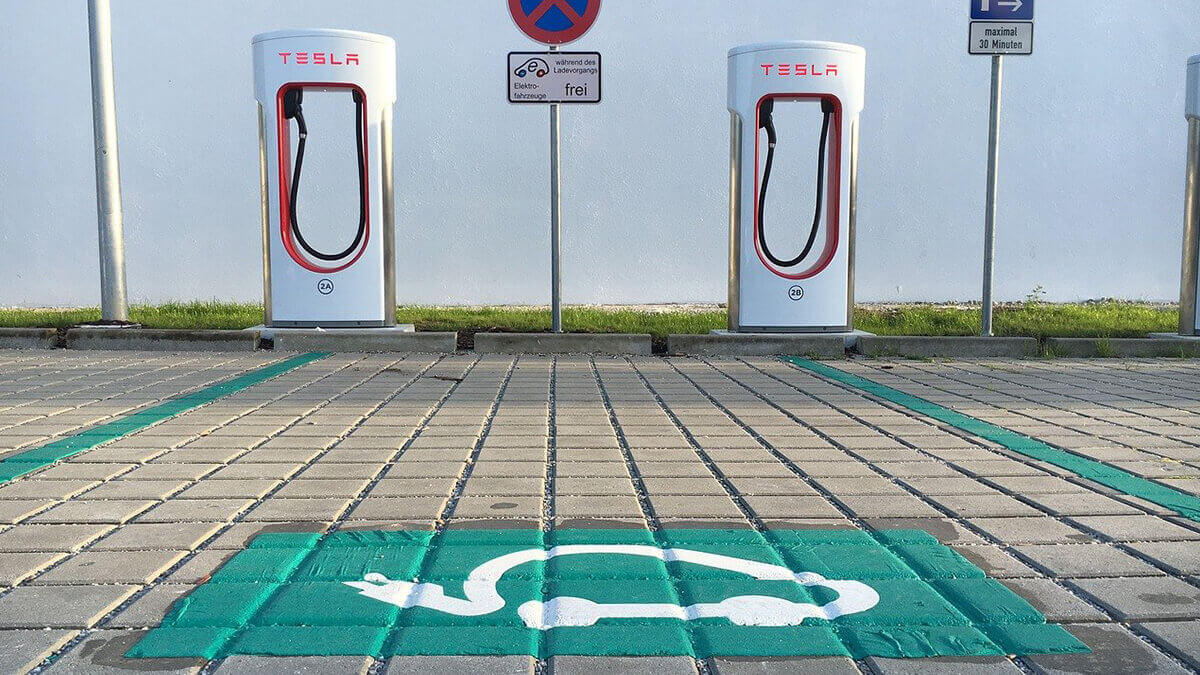 Tesla erreicht Meilenstein: 1.000 Supercharger in Deutschland