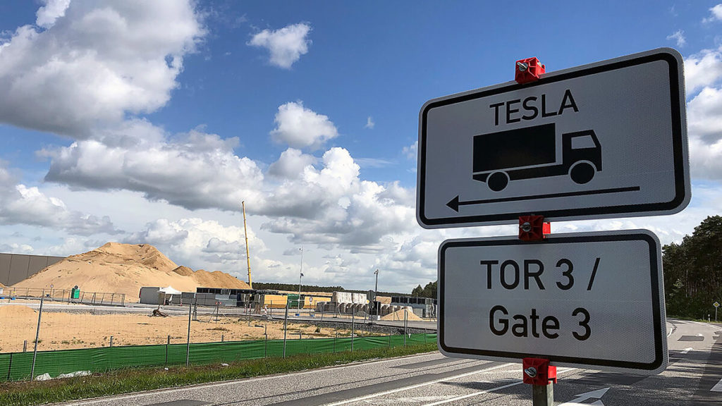 Großfahndung bei Tesla-Werk Grünheide: Behörden finden ungenehmigte Anlagen
