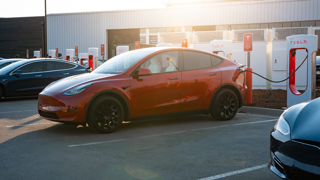 Tesla: Bald noch schneller laden dank Supercharger-Update