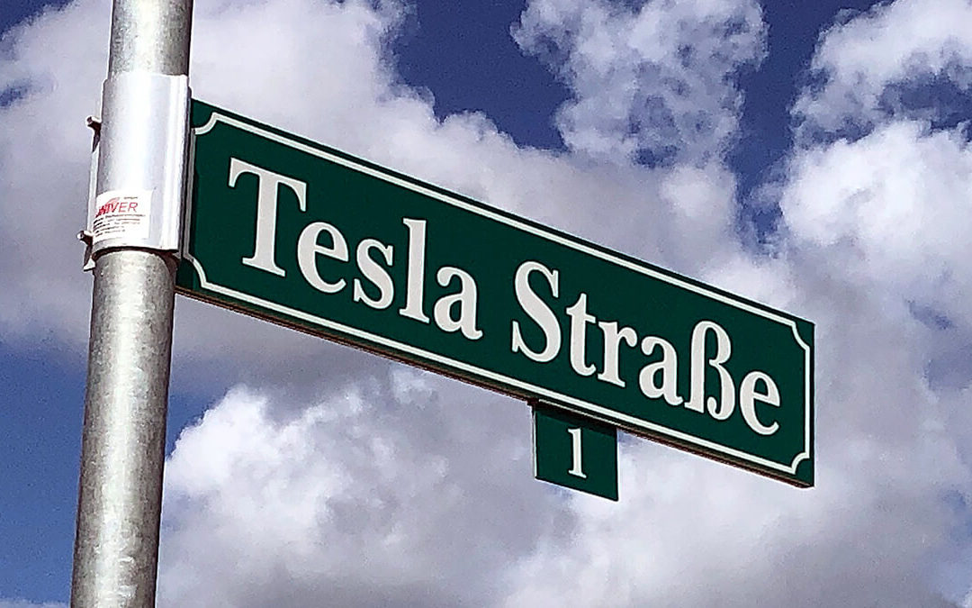 Tesla-Fabrik Grünheide: digitale Debatte mit Kritikern steht bevor