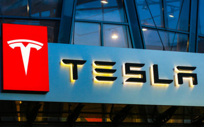 Tesla-Fahrzeug mit Autopilot erneut in Unfall verwickelt – Auto krachte in Polizeiwagen