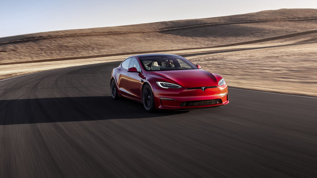 Tesla Model S Plaid verunglückt bei Testfahrt auf Nürburgring