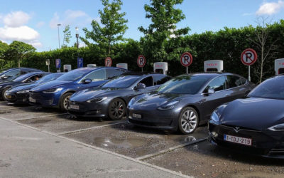 Tesla startet Lotterie: 10.000 Dollar für Corona geimpfte Mitarbeiter