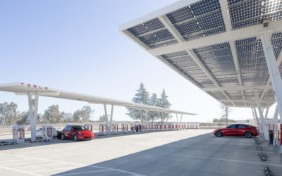 Tesla will Ladeerlebnis an Superchargern optimieren und richtet Starlink-Internet ein