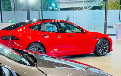 Tesla stellt neues Model S vor: Neue Scheinwerfer, Rücklichter und Heckdesign