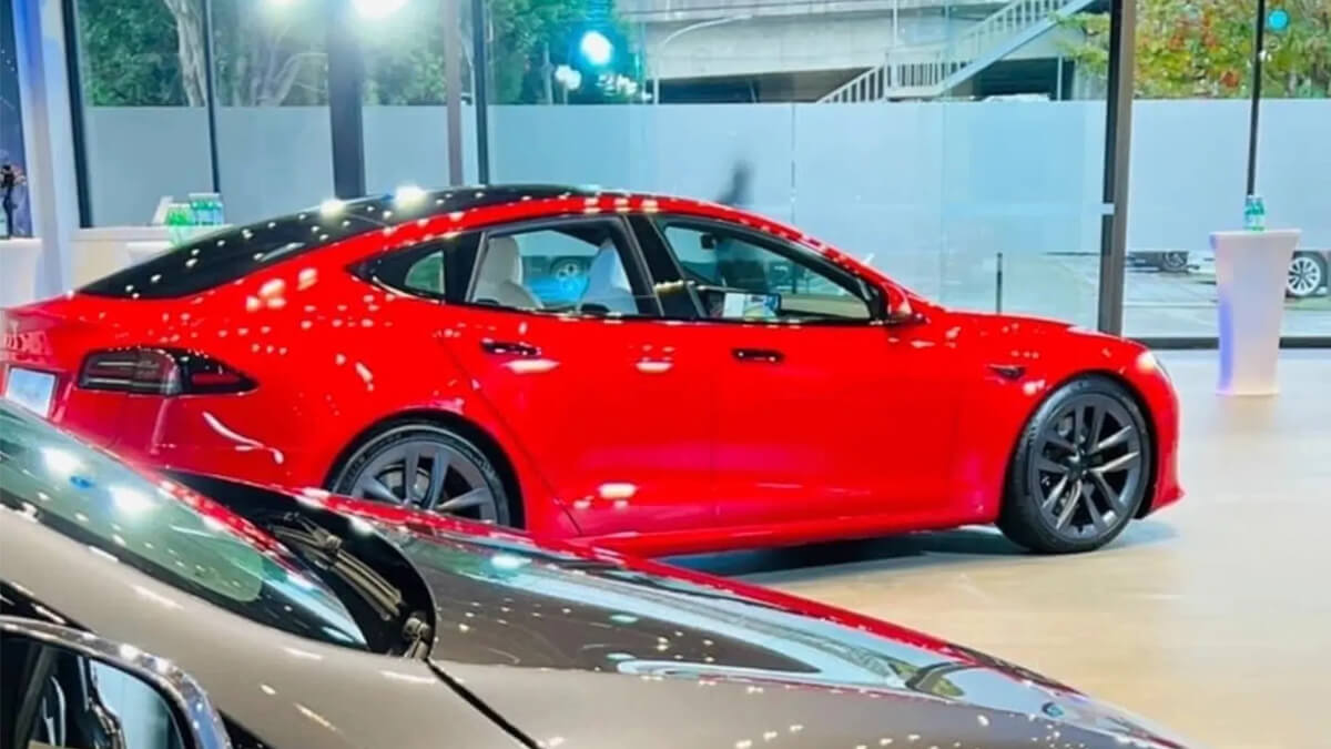 Tesla stellt neues Model S vor: Neue Scheinwerfer, Rücklichter und Heckdesign