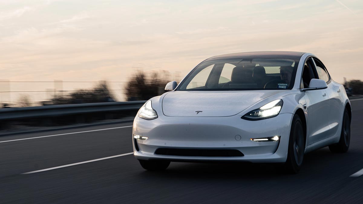 Der Tesla-Wochenrückblick: Von neuen Modellen zu Twitter-Ambitionen