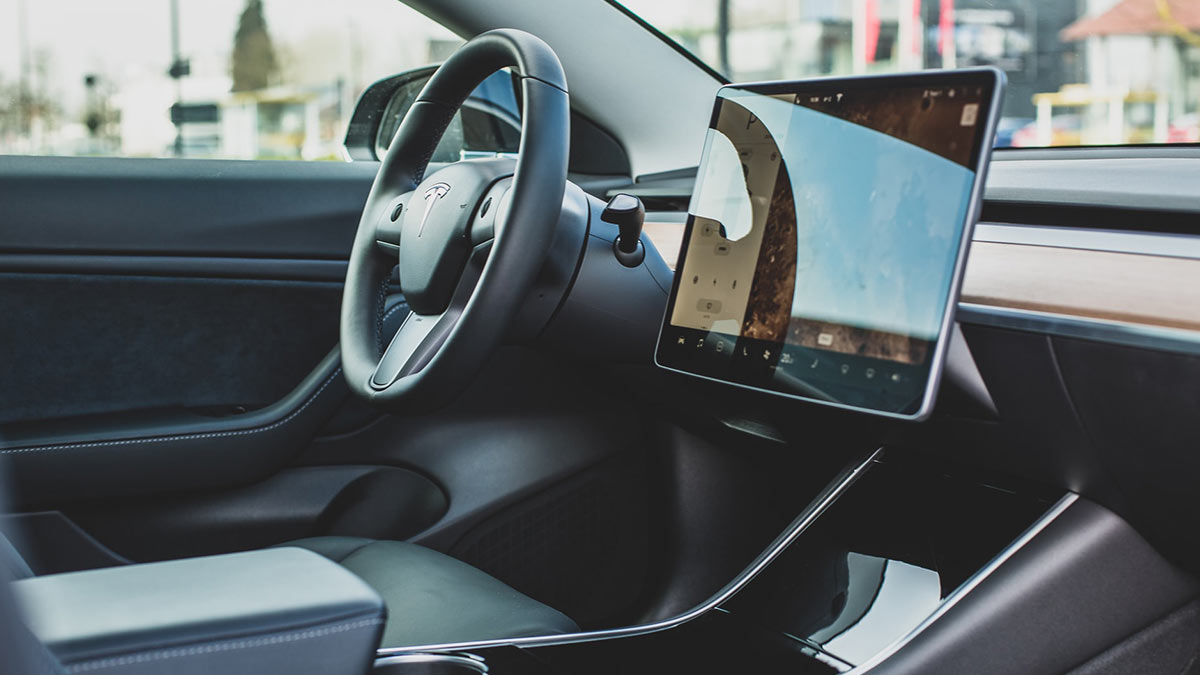 Tesla erhöht Autopilot-Höchstgeschwindigkeit auf gut 135 km/h