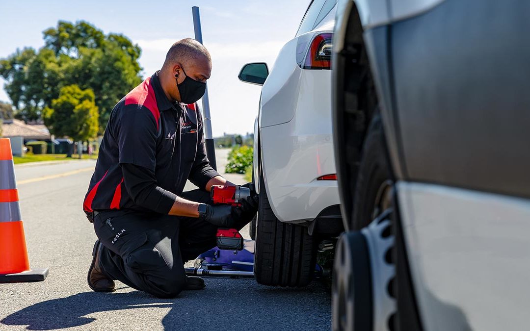 Tesla will Service drastisch ausbauen: Reparaturen künftig am selben Tag