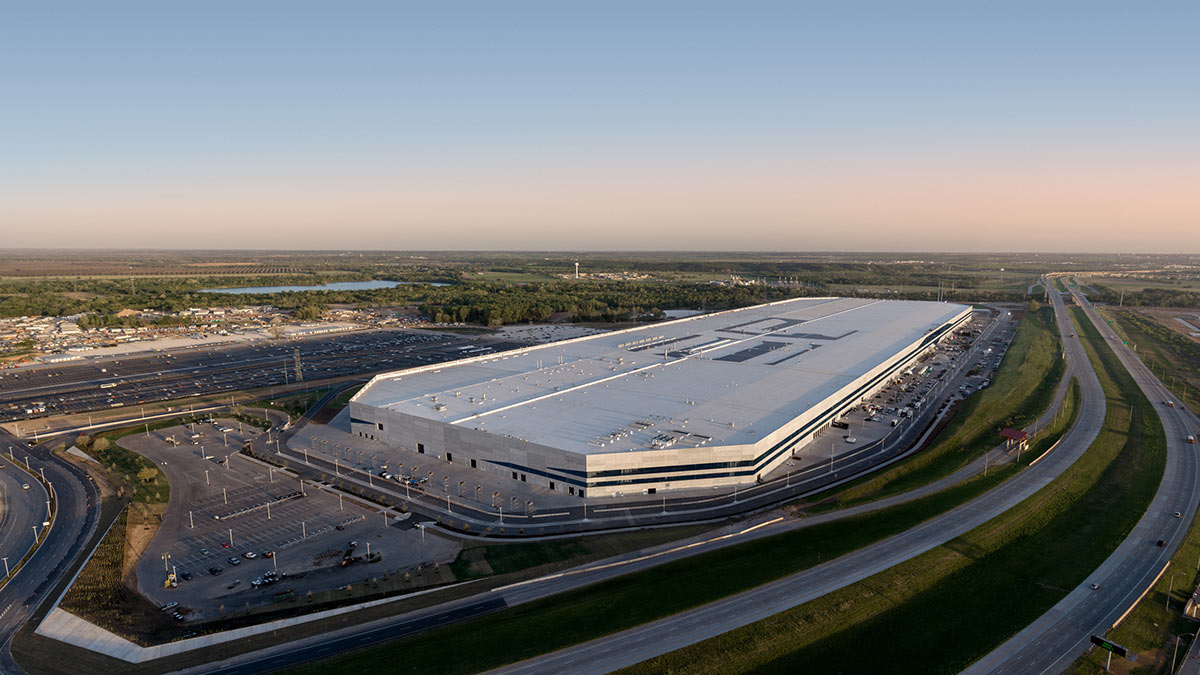 Tesla fährt Produktion in Gigafactory Texas hoch: Nun auch Herstellung von Model Y LR