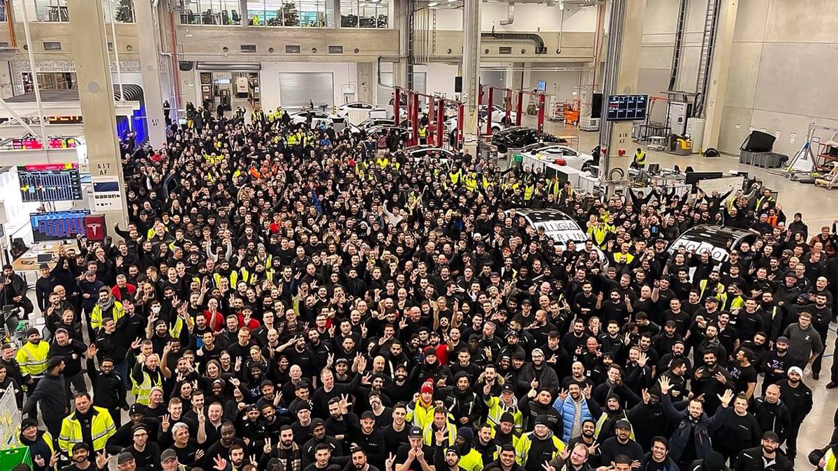 Tesla feiert nächsten Meilenstein: Giga Berlin produziert 3.000 Model Y in einer Woche