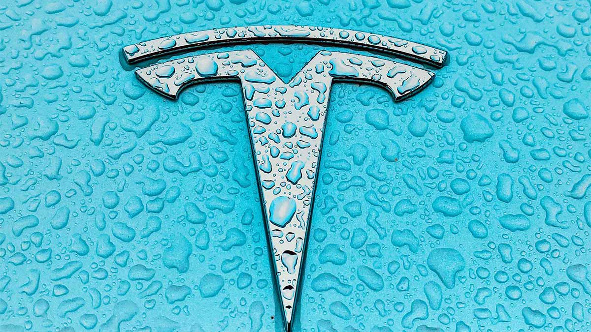 Tesla-Versicherung vor Start in Europa? Erste Schritte eingeleitet