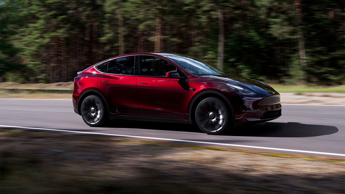 Tesla-Update zu „Midnight Cherry Red“-Lackierung – ab morgen in Europa erhältlich