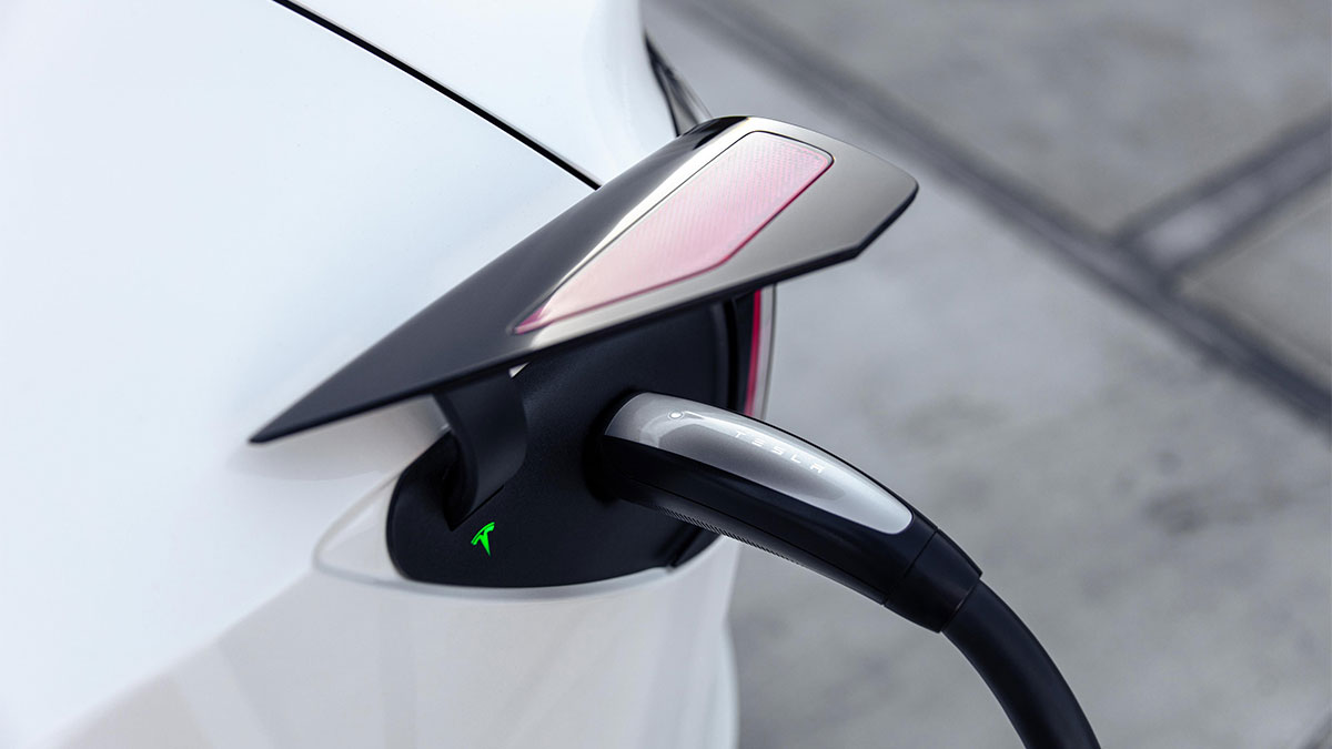 Tesla enthüllt: Supercharger V4 liefern 350 kW Leistung