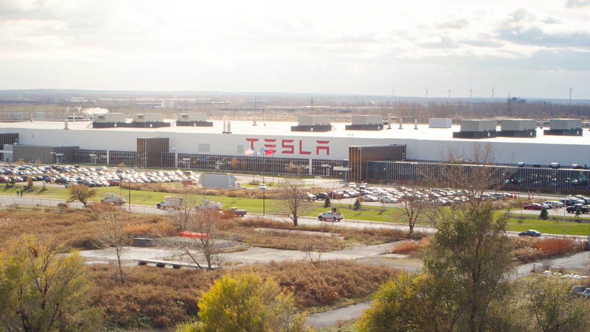 Tesla stärkt Führungsebene und wirbt Produktionsleiter von Bosch ab