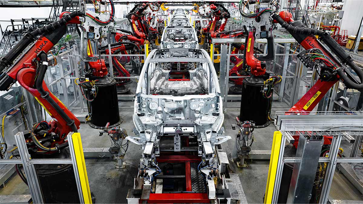 Revolution im Autobau? Tesla plant Fertigung mit Industriesand und 3D-Druck