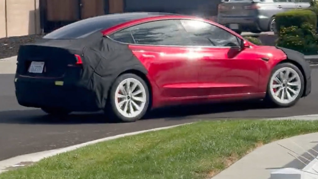 Tesla Model 3 Highland: Erste Aufnahmen von Performance-Ausführung!
