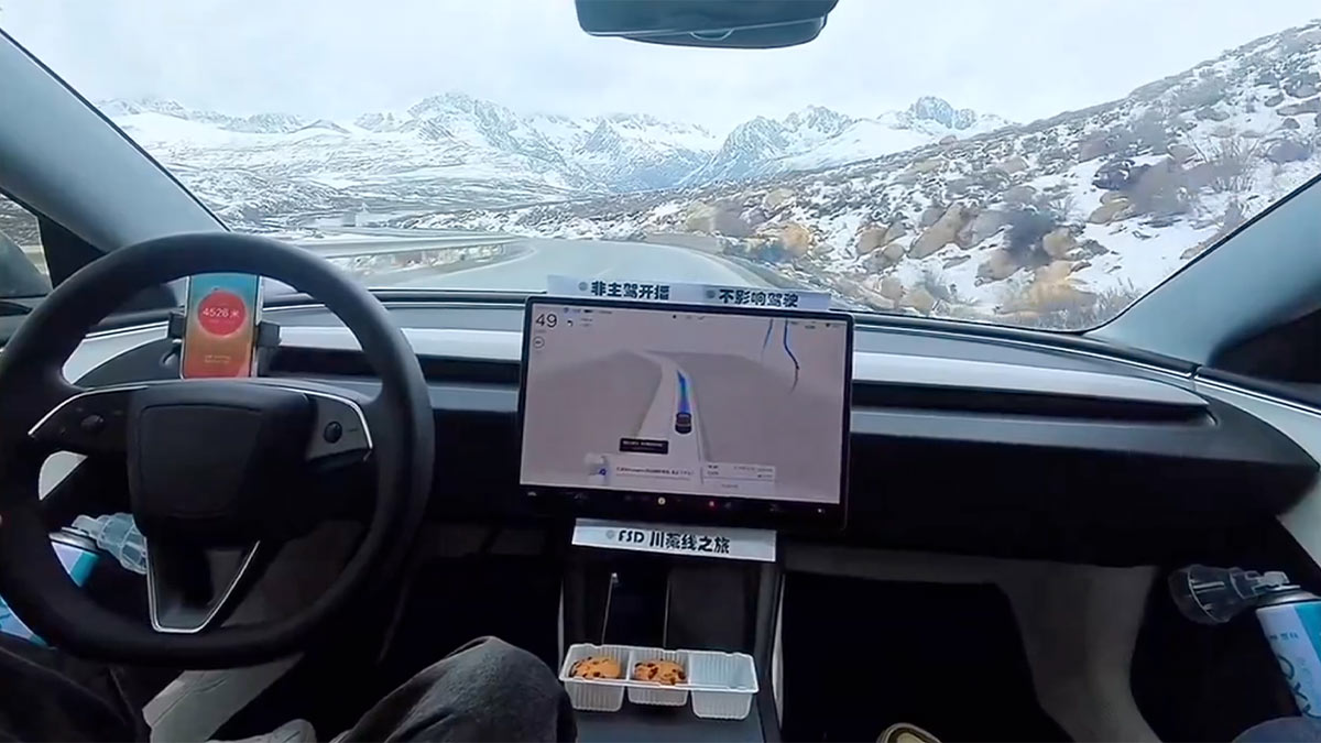 Tesla-Fahrer fährt 4.000 Kilometer lange Strecke zum Mount Everest nur mit FSD