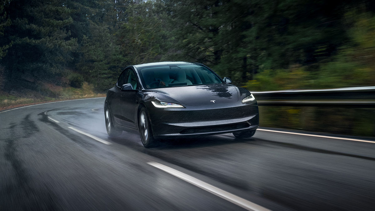 Historisch: Teslas dürfen in Europa bald eigenständig die Spur wechseln