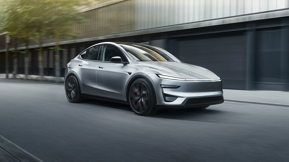 Gigafactory Grünheide: IG Metall klagt über Tesla-Boni, Müsliriegel und Socken für Mitarbeiter