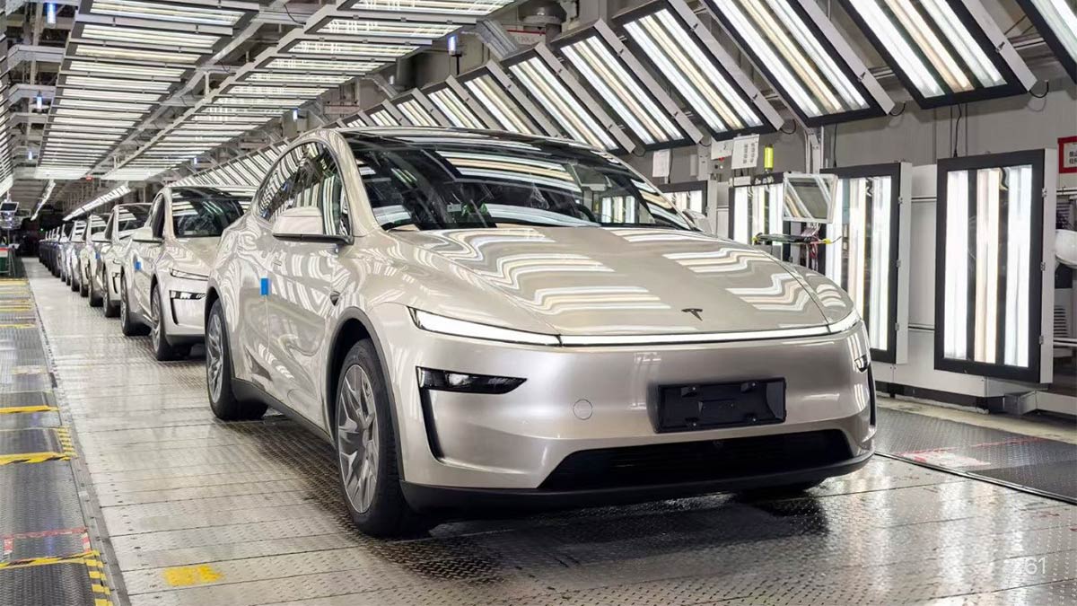 Irre Nachfrage: Tesla Model Y Langausführung bereits über 120.000 Mal bestellt