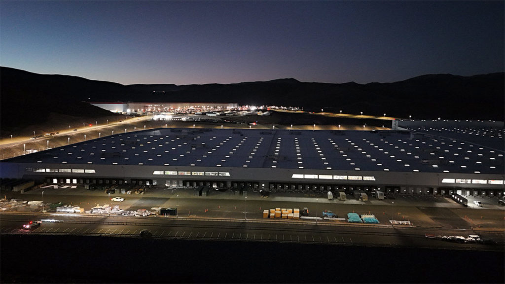 Wie ist der Stand beim Tesla Semi? Drohnenbilder zeigen fast fertiggestellte Fabrik