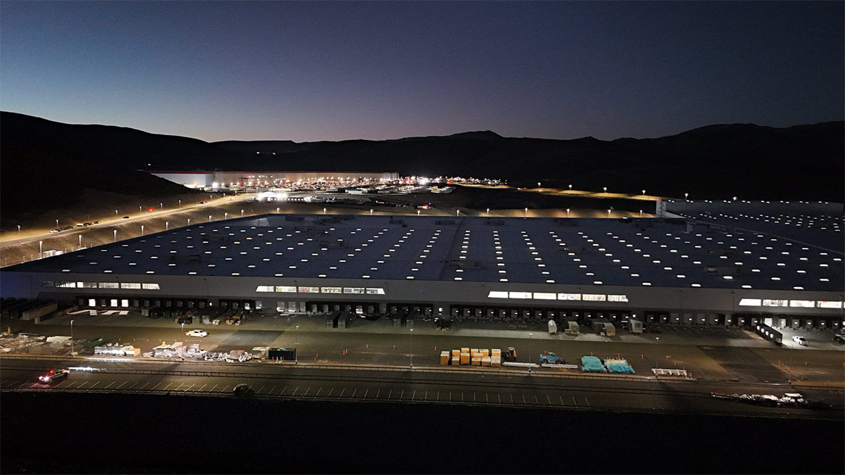 stand-beim-tesla-semi-fast-fertiggestellte-fabrik Wie ist der Stand beim Tesla Semi? Drohnenbilder zeigen fast fertiggestellte Fabrik