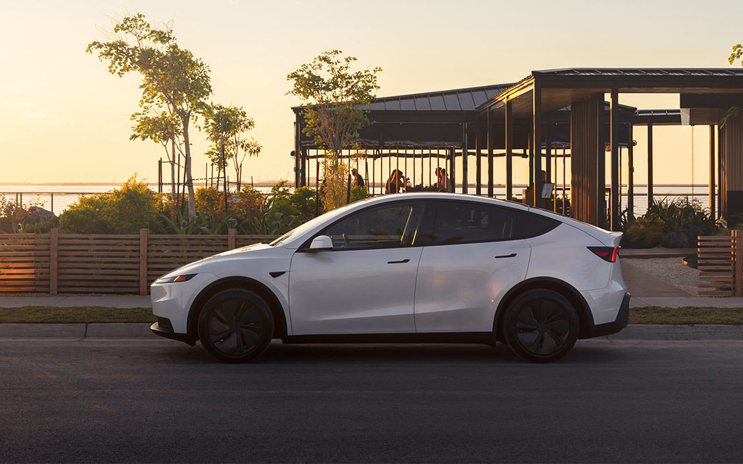 Tesla beginnt mit Auslieferungen von günstigem Model Y Standard