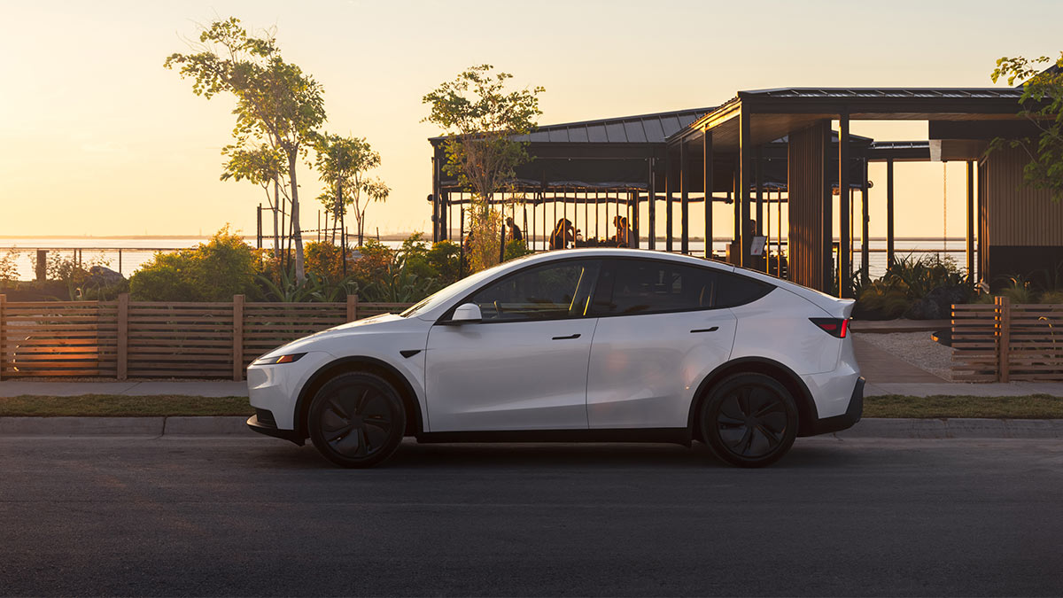 Tesla beginnt mit Auslieferungen von günstigem Model Y Standard