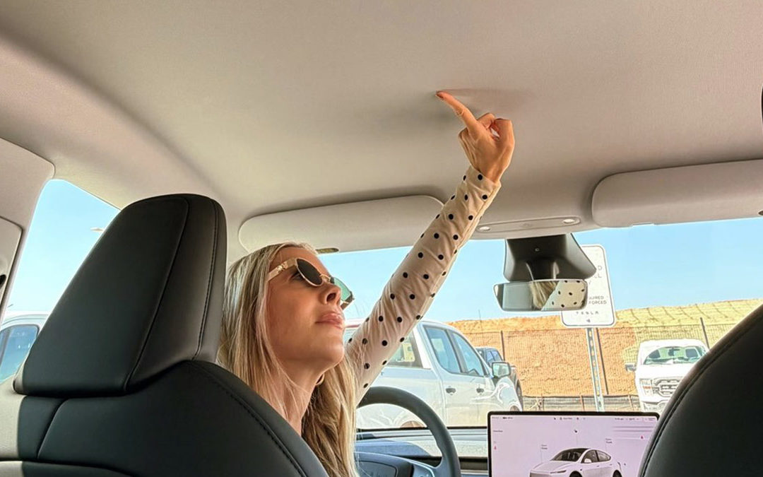 Tesla erklärt: Darum hat das Model Y Standard kein Panoramadach mehr