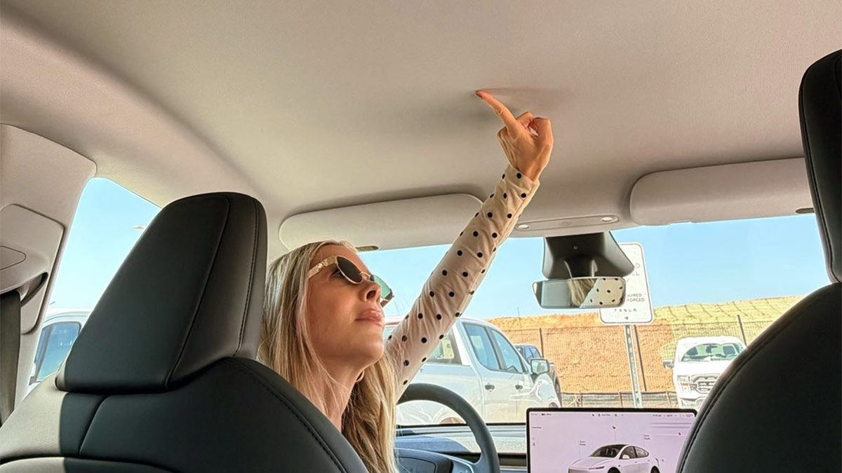 Tesla erklärt: Darum hat das Model Y Standard kein Panoramadach mehr
