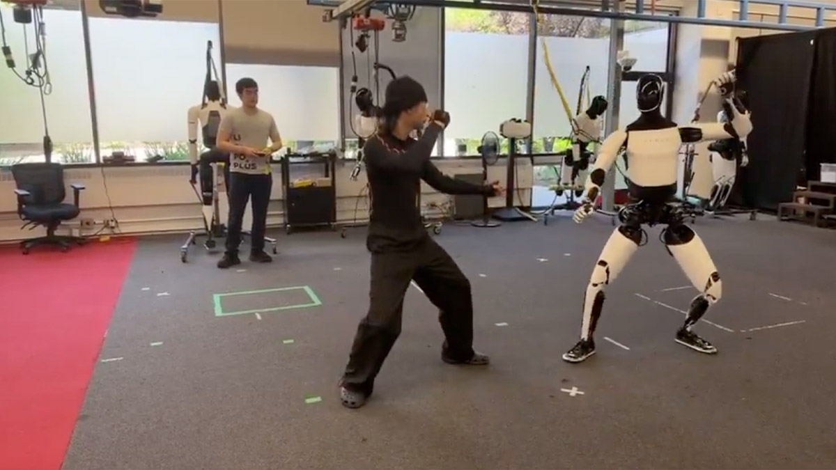Teslas Optimus-Roboter lernt Kung Fu: Video zeigt Fähigkeiten ohne Fernsteuerung