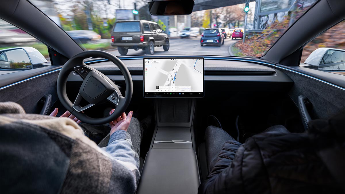 Autonomes Fahren erleben: Tesla startet FSD-Mitfahrten in Deutschland