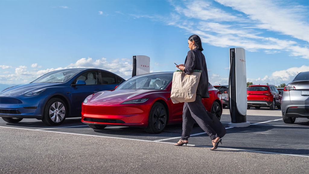 Nach Kritik: Tesla bringt genaue Supercharger-Adressen zurück in Navigation