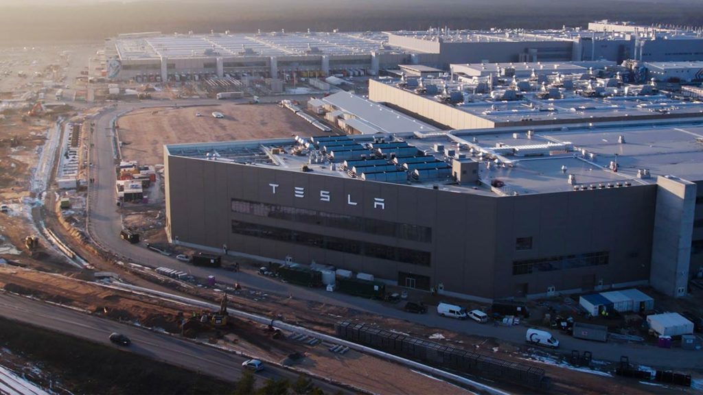 Tesla erhöht Löhne von Mitarbeitern in Gigafactory Grünheide