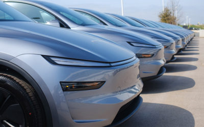 Kfz-Versicherung halbiert Preise für Tesla-Fahrer mit FSD-Software