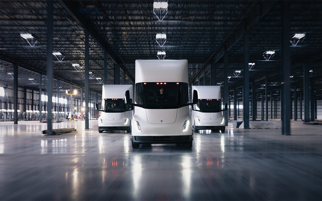 Elon Musk: Tesla Semi soll 2027 nach Europa kommen