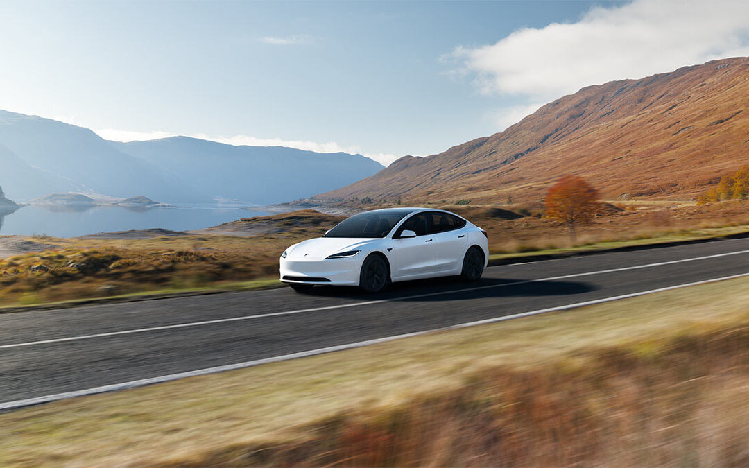 Tesla-FSD knackt 8 Milliarden Meilen: Sicherheitsdaten werden immer besser