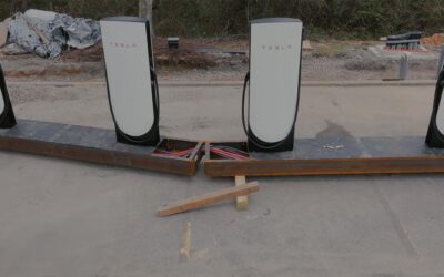 Tesla präsentiert neue „Faltbare Supercharger“: 500 kW, günstiger & schneller im Ausbau