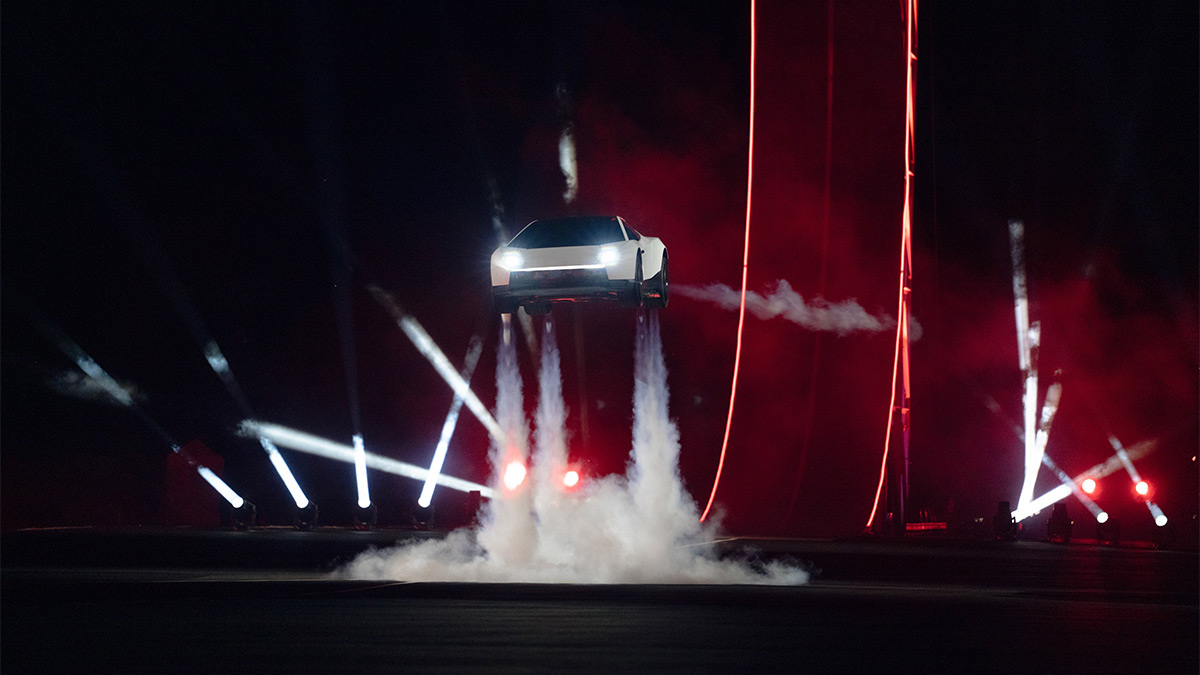 Neuer-Tesla-Roadster-enthüllt–Flugfähigkeit,-Konfigurationen-&-Starttermin Neuer Tesla Roadster enthüllt: Flugfähigkeit, Konfigurationen & Starttermin