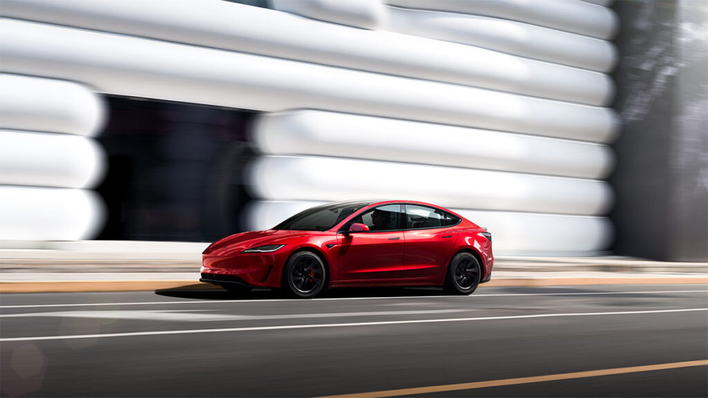 Tesla benennt autonomes Fahren in Europa um: Aus FSD wird „Tesla Assisted Driving (TAD)“